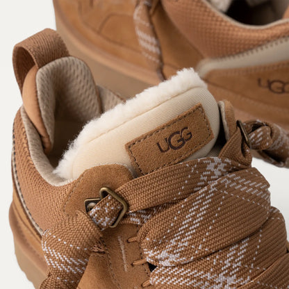 SNEAKER