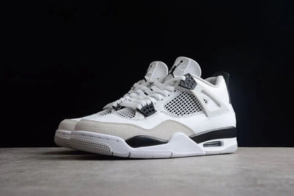 J4 SNEAKER
