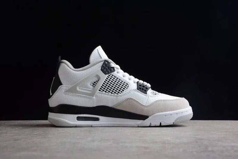 J4 SNEAKER