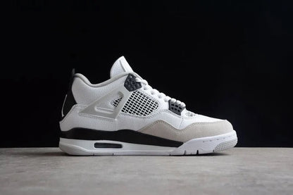 J4 SNEAKER