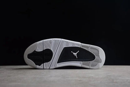J4 SNEAKER