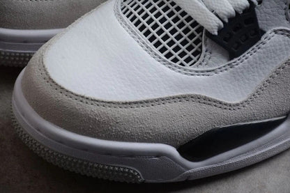 J4 SNEAKER