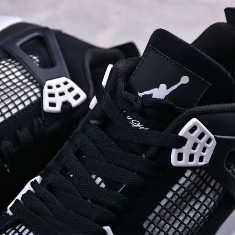 J4 SNEAKER